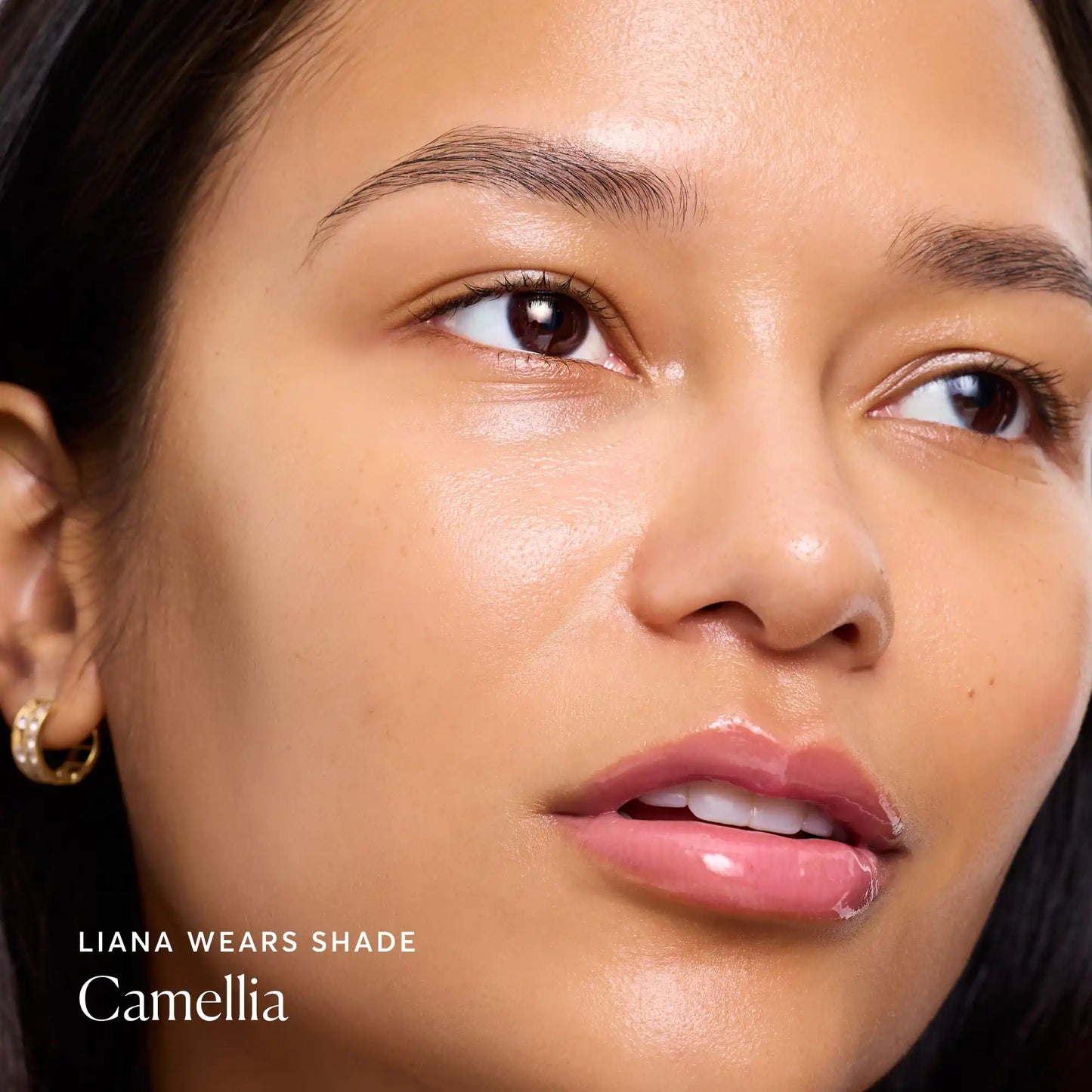 phyto-glow-lip-balm-camellia-w3 NATR-60075-Alt-Images-Phyto-Glow-Lip-Balm-Camellia-04.webp